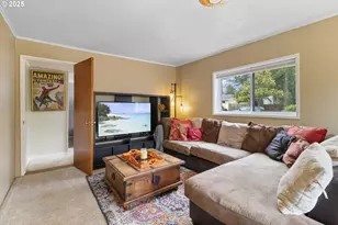 13838 SE Taylor St, Portland, OR 97233 - Photo 3