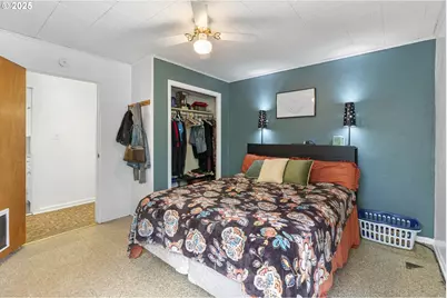 13838 SE Taylor St, Portland, OR 97233 - Photo 15