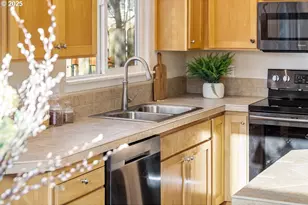 1558 NE 10th Pl, Canby, OR 97013 - Photo 11