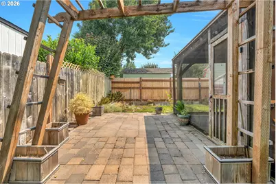 338 NW Foxglove St, Dallas, OR 97338 - Photo 33