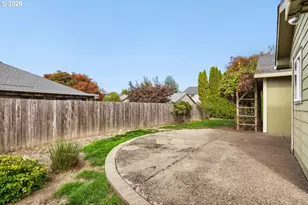 951 Mill St, Silverton, OR 97381 - Photo 25
