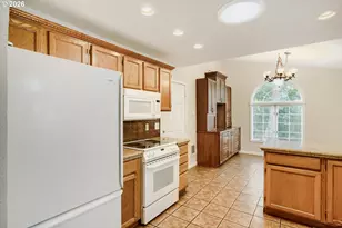 951 Mill St, Silverton, OR 97381 - Photo 11