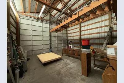 63625 N Spring Rd, Coos Bay, OR 97420 - Photo 17