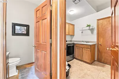 2736 SW 28th Dr, Portland, OR 97219 - Photo 17