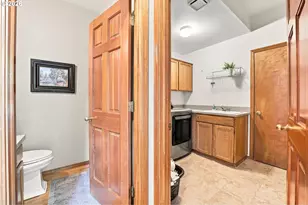 2736 SW 28th Dr, Portland, OR 97219 - Photo 17