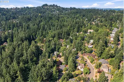 2736 SW 28th Dr, Portland, OR 97219 - Photo 47