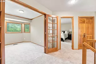 2736 SW 28th Dr, Portland, OR 97219 - Photo 23
