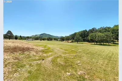 7654 North Bank Rd, Roseburg, OR 97470 - Photo 7