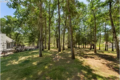 7654 North Bank Rd, Roseburg, OR 97470 - Photo 37