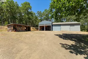 7654 N Bank Rd, Roseburg, OR 97470 - Photo 39