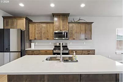 912 Medina Ave, Sutherlin, OR 97479 - Photo 11