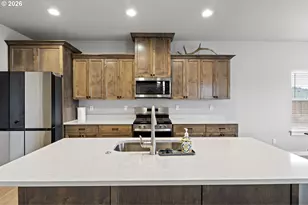 912 Medina Ave, Sutherlin, OR 97479 - Photo 11