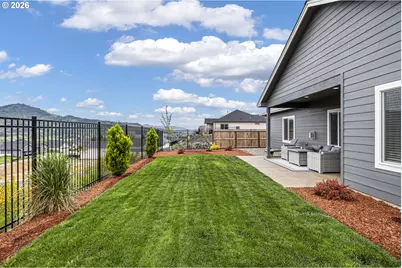 912 Medina Ave, Sutherlin, OR 97479 - Photo 43