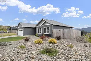 912 Medina Ave, Sutherlin, OR 97479 - Photo 5