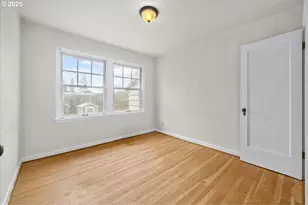 4729 SW 31st Dr, Portland, OR 97239 - Photo 11