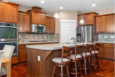 1481 N Fir St, Canby, OR 97013 - Photo 7