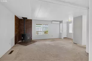 1400 Candlelight Dr, Eugene, OR 97402 - Photo 9