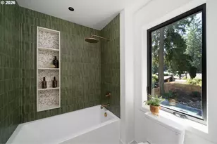 15860 SW Kimball St, Lake Oswego, OR 97035 - Photo 39