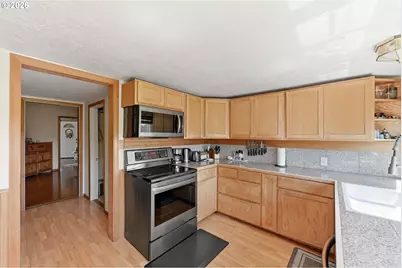 93748 Bay Park Ln, Coos Bay, OR 97420 - Photo 27