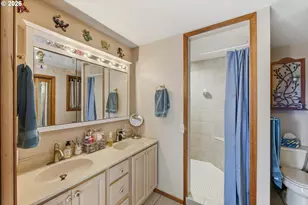 93748 Bay Park Ln, Coos Bay, OR 97420 - Photo 17