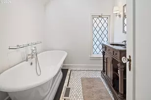 2897 SW Rutland Terrace, Portland, OR 97205 - Photo 33