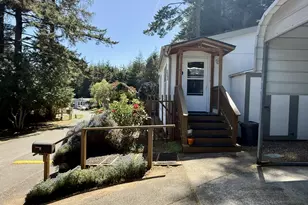 665 Village Pines Dr, Coos Bay, OR 97420 - Photo 23