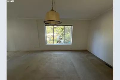 665 Village Pines Dr, Coos Bay, OR 97420 - Photo 5