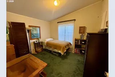 665 Village Pines Dr, Coos Bay, OR 97420 - Photo 11