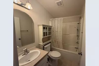 665 Village Pines Dr, Coos Bay, OR 97420 - Photo 15