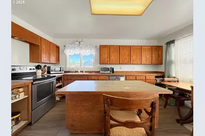 710 N 8th St, Monroe, OR 97456 - Photo 7