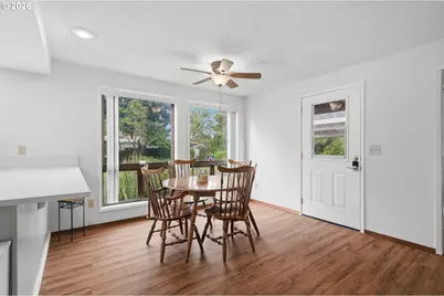 10305 NE 9th St, Vancouver, WA 98664 - Photo 13