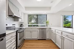 10305 NE 9th St, Vancouver, WA 98664 - Photo 15
