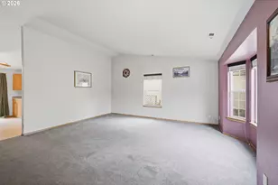 1077 S 10th St, Lebanon, OR 97355 - Photo 7