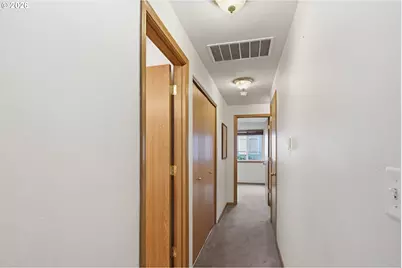 1077 S 10th St, Lebanon, OR 97355 - Photo 15