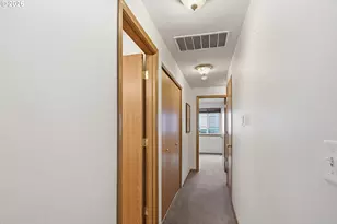 1077 S 10th St, Lebanon, OR 97355 - Photo 15