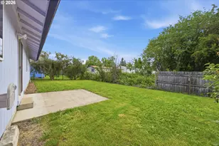 1077 S 10th St, Lebanon, OR 97355 - Photo 27