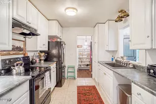 1535 SE Alder Ln Dr, Toledo, OR 97391 - Photo 9