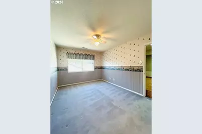 325 N Peacock Ct, Newberg, OR 97132 - Photo 11