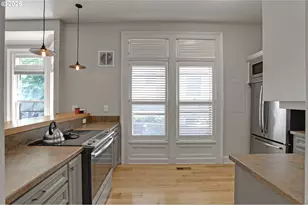 2176 NW Everett St, Portland, OR 97210 - Photo 7