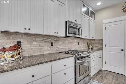 17478 SW Max Ct, Beaverton, OR 97078 - Photo 19