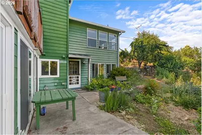 772 Division St, Oregon City, OR 97045 - Photo 35