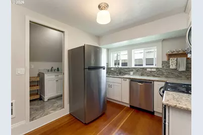 715 NE 5th St, McMinnville, OR 97128 - Photo 17