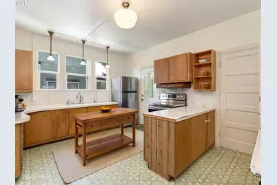 715 NE 5th St, McMinnville, OR 97128 - Photo 17
