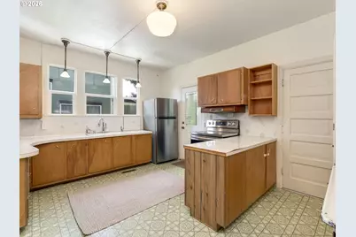 715 NE 5th St, McMinnville, OR 97128 - Photo 13