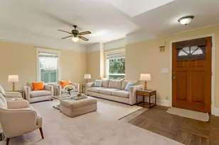 715 NE 5th St, McMinnville, OR 97128 - Photo 7