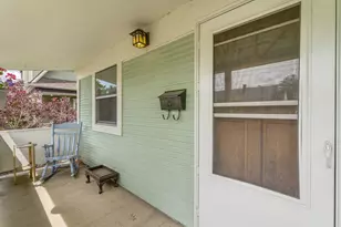 715 NE 5th St, McMinnville, OR 97128 - Photo 3