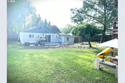 1521 NE Morris St, Roseburg, OR 97470 - Photo 29