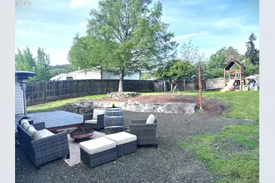 1521 NE Morris St, Roseburg, OR 97470 - Photo 27