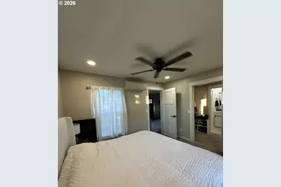 1521 NE Morris St, Roseburg, OR 97470 - Photo 9