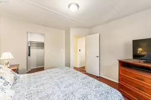 8951 SE Fuller Rd, Happy Valley, OR 97086 - Photo 9